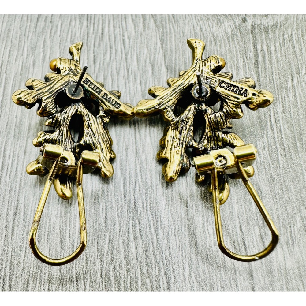 Fall Style Heidi Daus Oak Leaf Acorn Earrings Green Crystal Omega Back Pierced - Picture 4 of 9